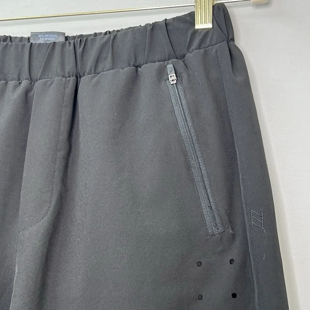 ZYIA active shorts